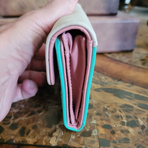 Love Cream and Green Women's Wallet - Picture 3 of 7